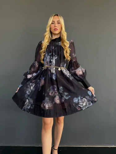 שמלת קיילי שחורה