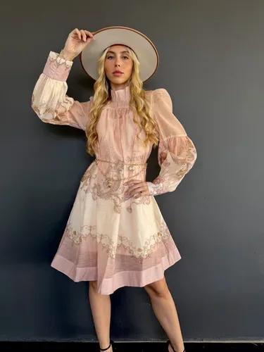 שמלת קיילי ורודה